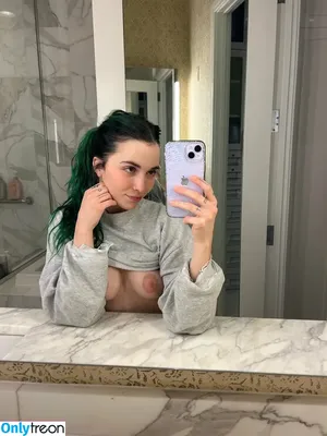  nude photo #0007
