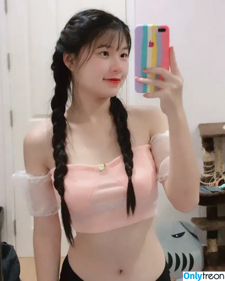 baitoey nude photo #0024 (baitoey2904 / toey.suthasini)