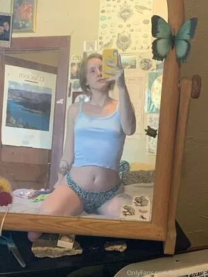 bananagirl98 / Bananataurus / Zack_lion / mss_mina nude photo #0032