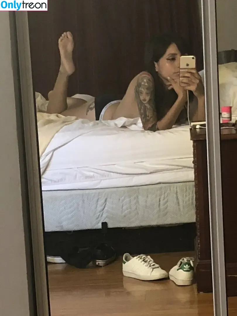 Bands Van Zandt nude photo #0077 (Frikitona / RAINYDAYWOMAN / Reina / Thotsteiner)