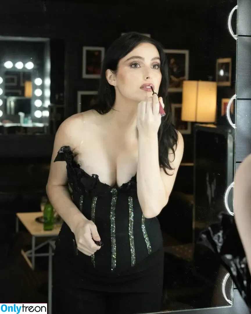 Banks nude photo #0036 (hernameisbanks)