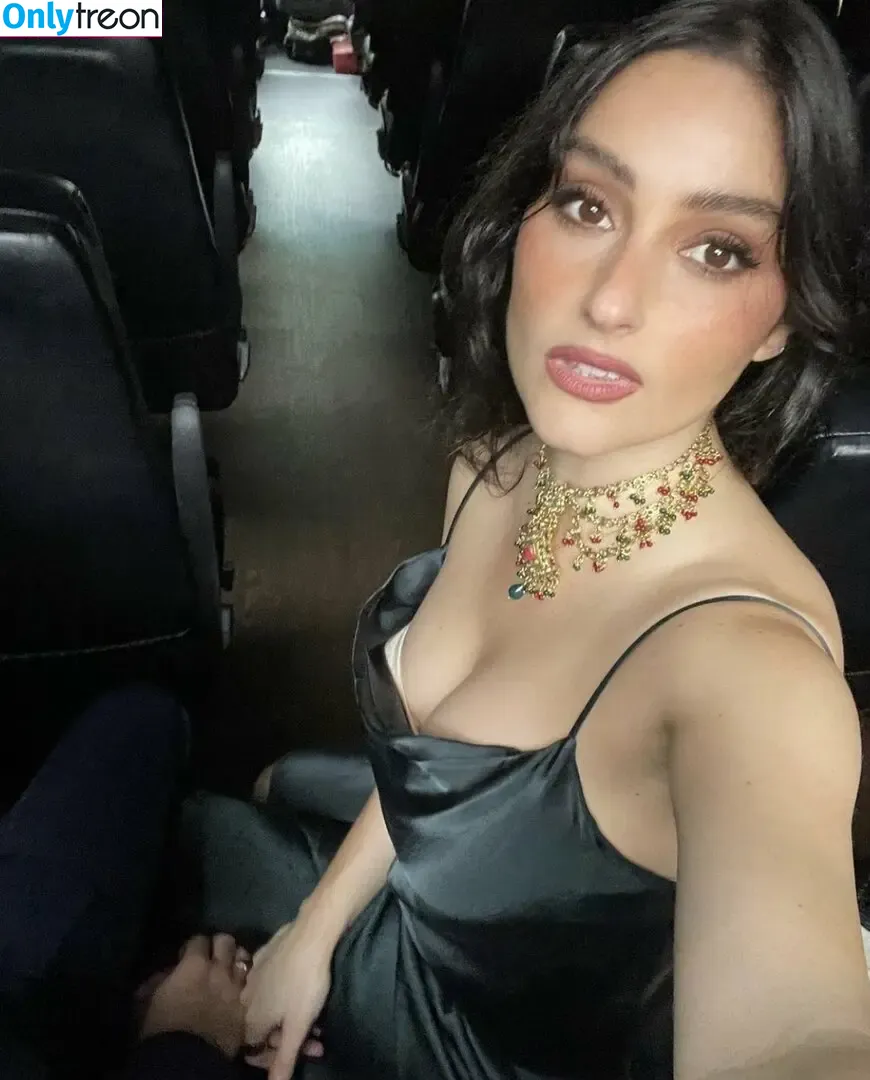 Banks голая photo #0044 (hernameisbanks)