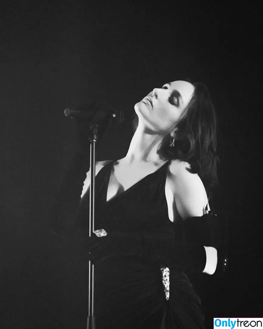 Banks голая photo #0093 (hernameisbanks)