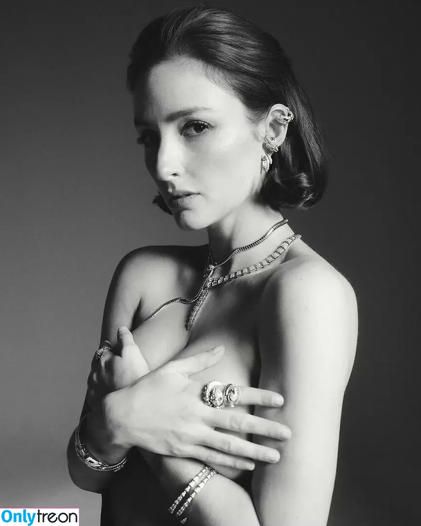 Banks голая photo #0115 (hernameisbanks)