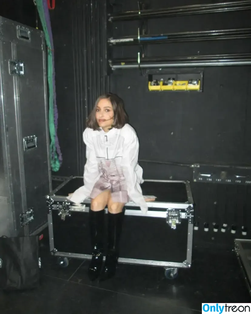 Banks голая photo #0133 (hernameisbanks)