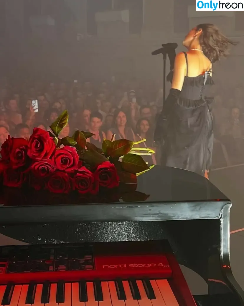 Banks голая photo #0136 (hernameisbanks)