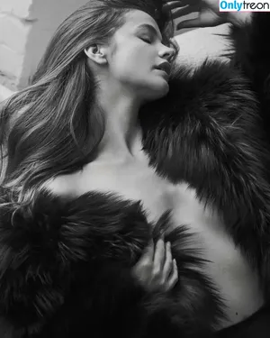 Barbara Palvin / realbarbarapalvin фото голая #1663