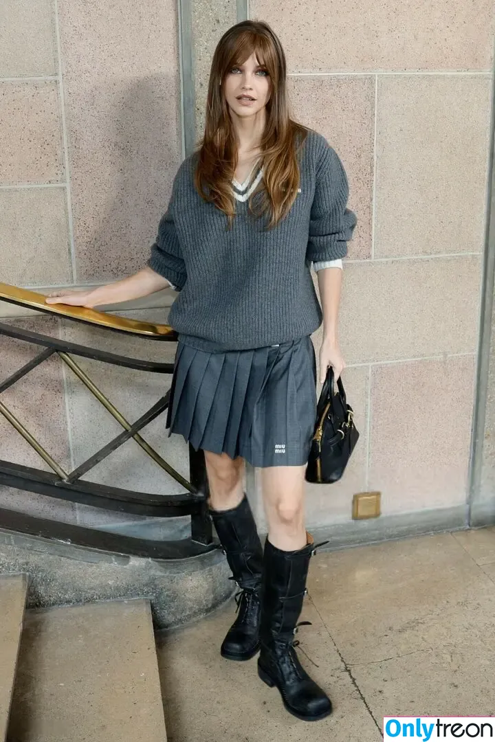 Barbara Palvin голая photo #1455 (realbarbarapalvin)