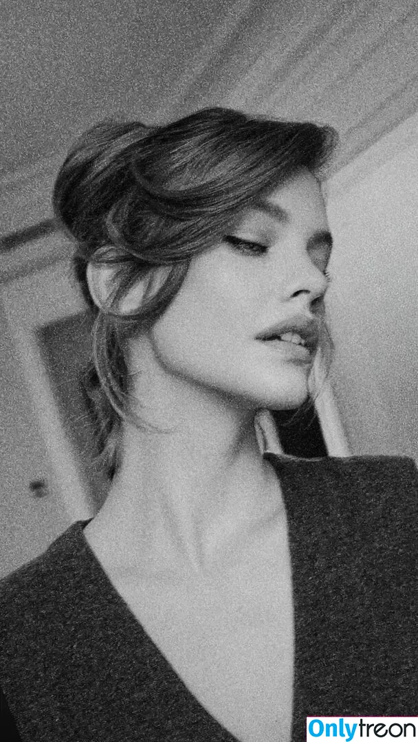 Barbara Palvin nude photo #2431 (realbarbarapalvin)