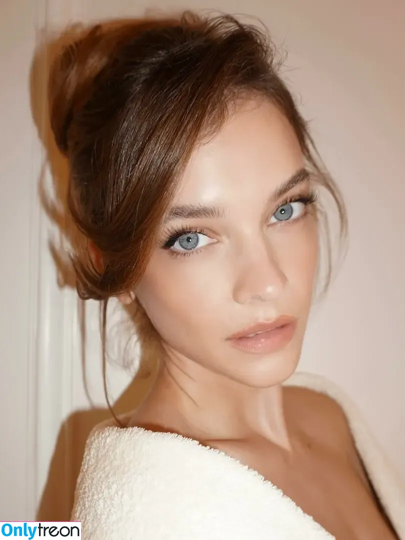 Barbara Palvin nude photo #2453 (realbarbarapalvin)