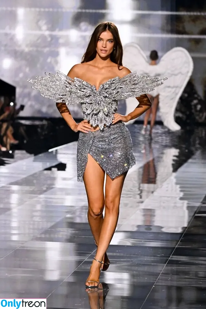 Barbara Palvin голая photo #2519 (realbarbarapalvin)