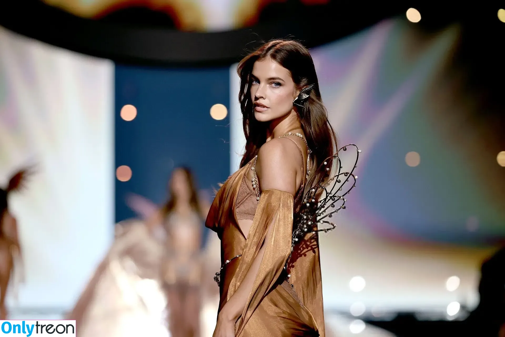 Barbara Palvin голая photo #2545 (realbarbarapalvin)