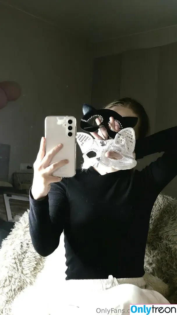 barbariess nude photo #0004 (barbaariesss)