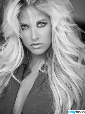 Barbie Blank / Kelly Kelly / TheBarbieBlank фото голая #0595