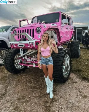 Barbiejeepgirl / barbiejeepgirl2.0 / barbiejeepgirll nude photo #0060