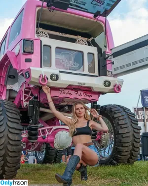 Barbiejeepgirl / barbiejeepgirl2.0 / barbiejeepgirll nude photo #0062