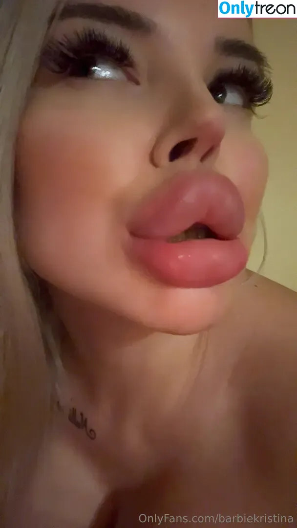 Barbiekristina nude photo #0024 (barbiekristina_)
