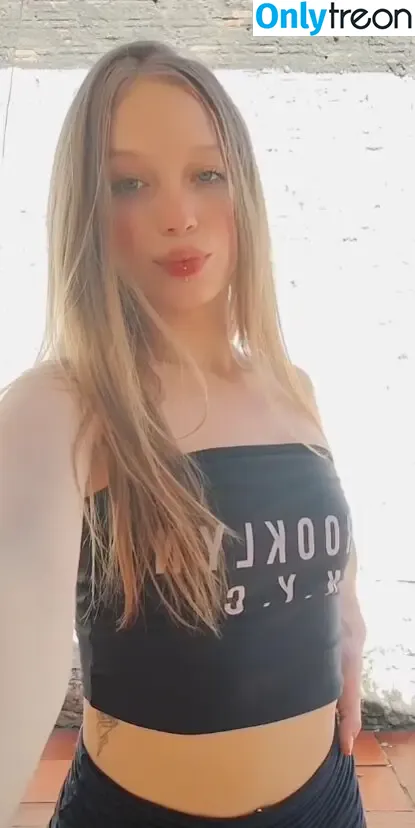 Barbiezinhapavelak nude photo #0003 (amandinhapavelak)