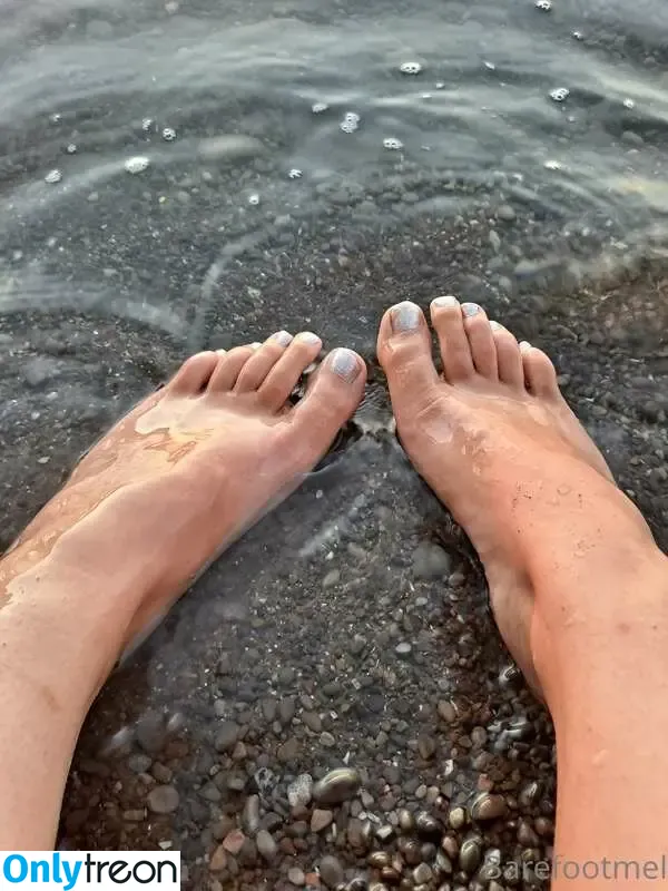 barefoot_mel nude photo #0057 (barefootmelwrites)