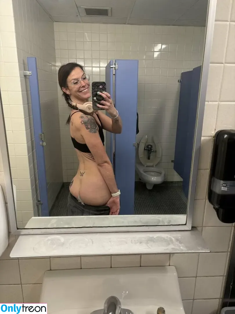 Batmanduh nude photo #0047 (inside_thebatcave / therealbatmanduhx)