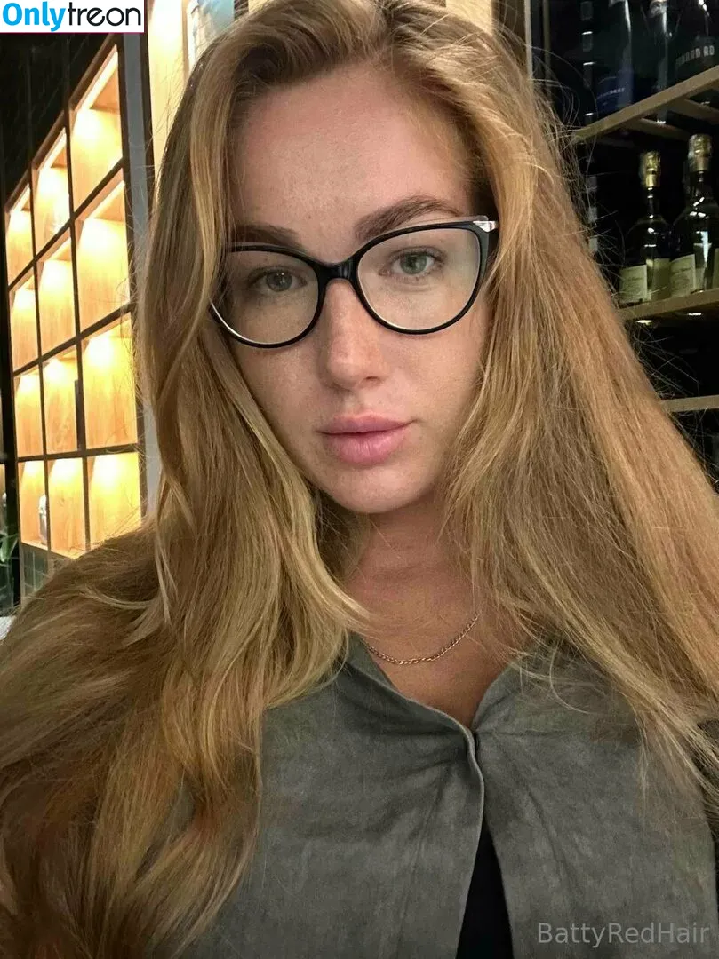 battyredhair голая photo #0154 (battyredhair)