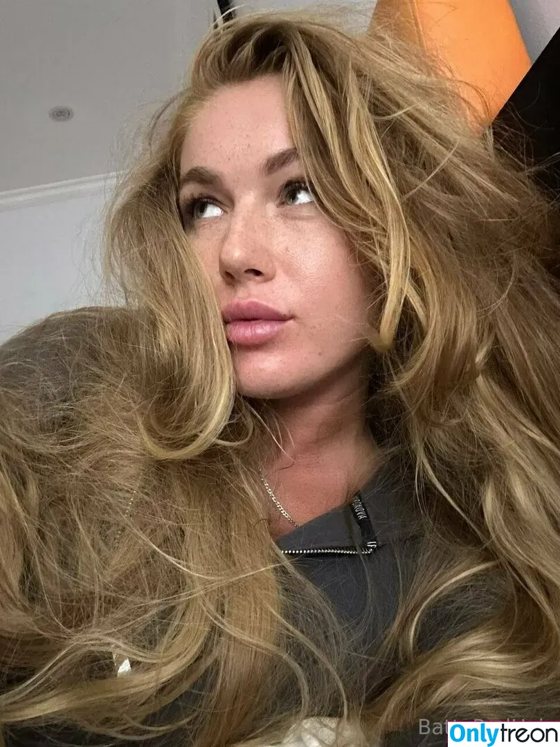 battyredhair голая photo #0184 (battyredhair)