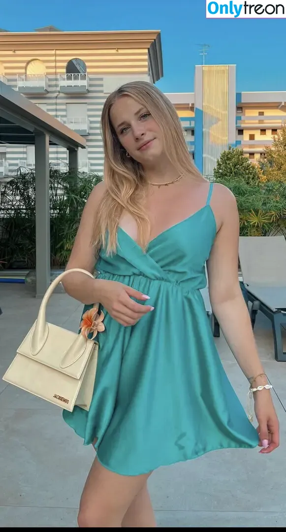 bauerteresa nude photo #0021 (bauer_teresa)