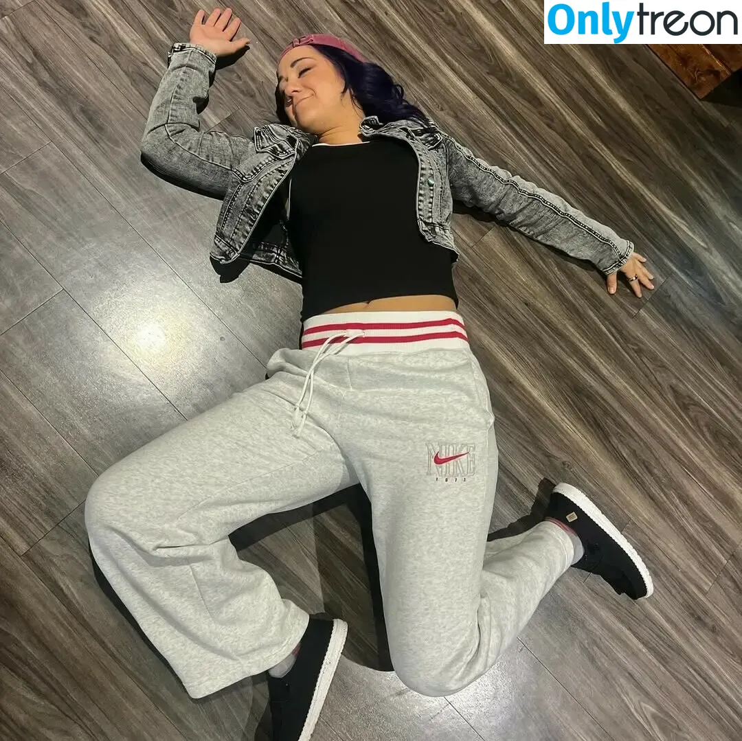 Bayley nude photo #1439 (Pamela Rose Martinez / bayley.r / itsmebayley)