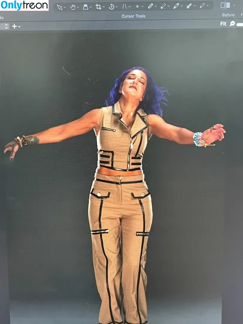 Bayley nude photo #1607 (Pamela Rose Martinez / bayley.r / itsmebayley)