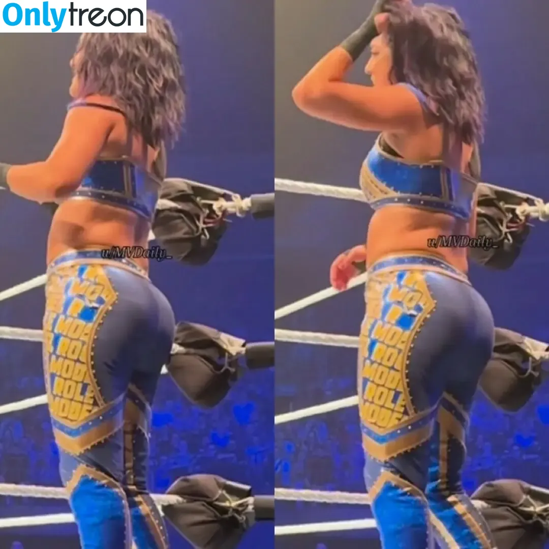 Bayley nude photo #1640 (Pamela Rose Martinez / bayley.r / itsmebayley)