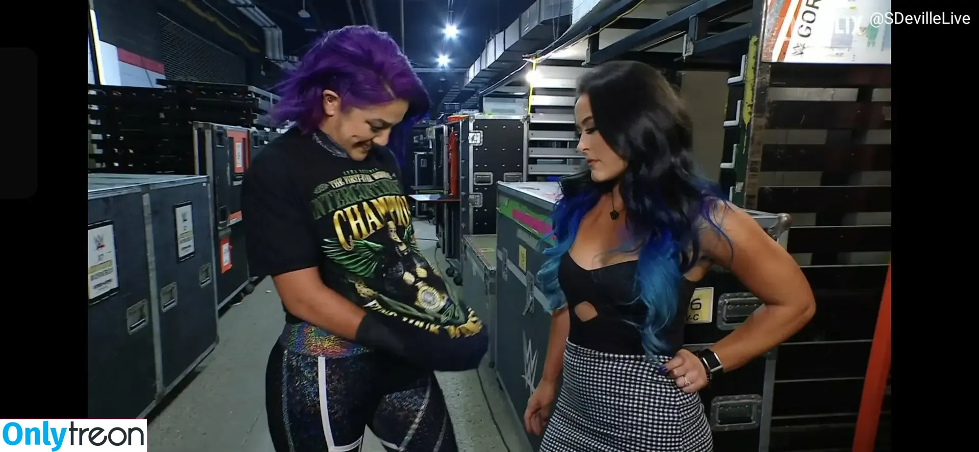 Bayley nude photo #1656 (Pamela Rose Martinez / bayley.r / itsmebayley)