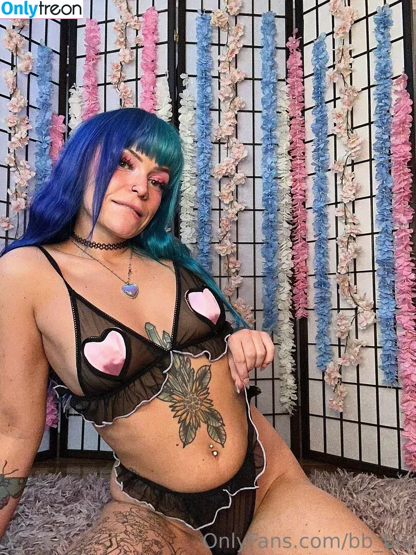 bb_blu голая photo #0044 (Weird Waifu / weirdwaifu)