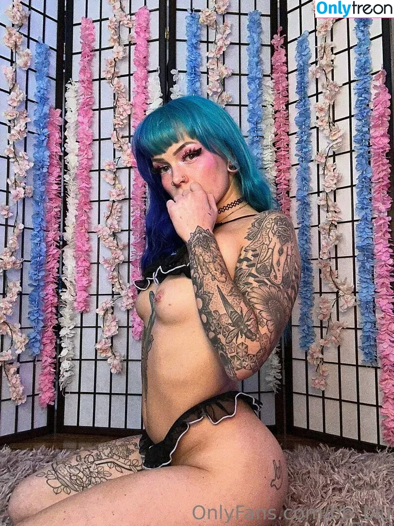 bb_blu голая photo #0047 (Weird Waifu / weirdwaifu)