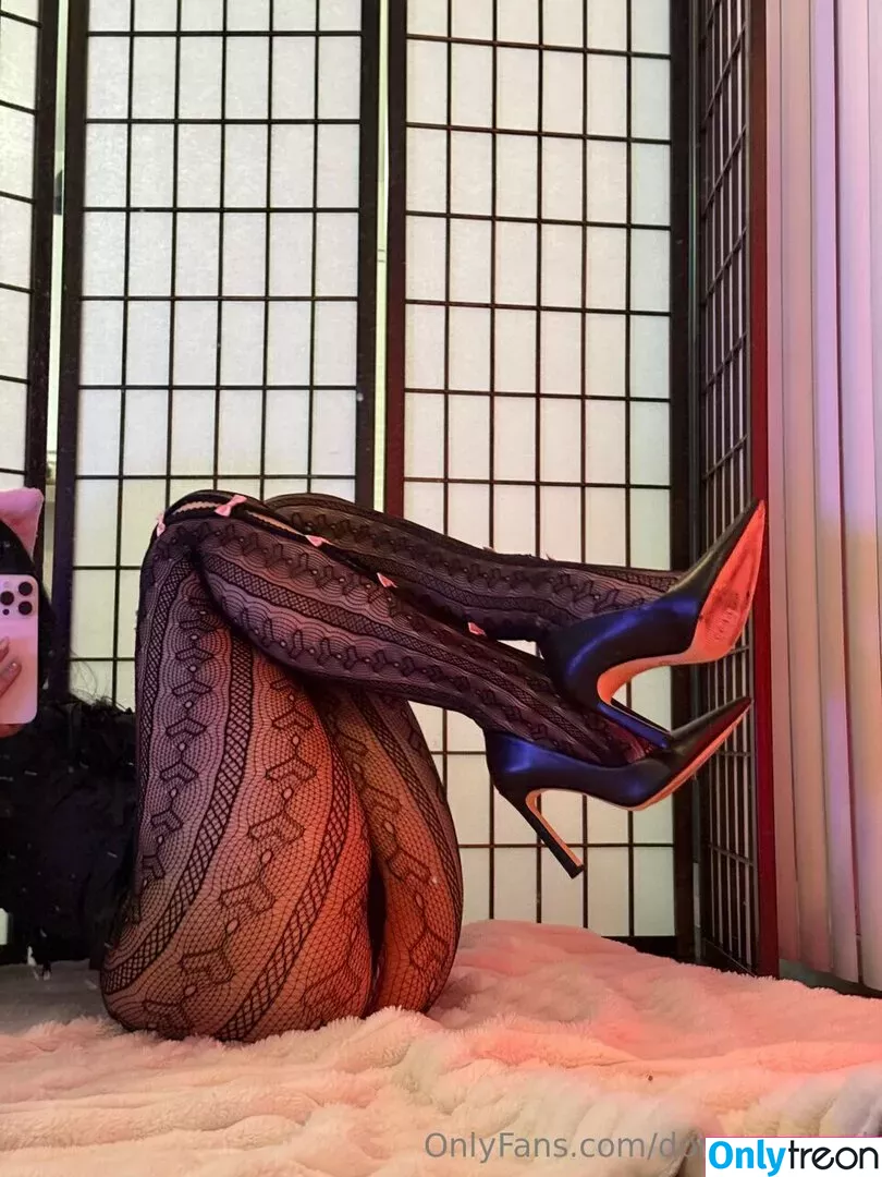 Bbaybeebirkin nude photo #0098 (beevibinn / chocoostrabieee / lilpinkiezzz / riukumabear)