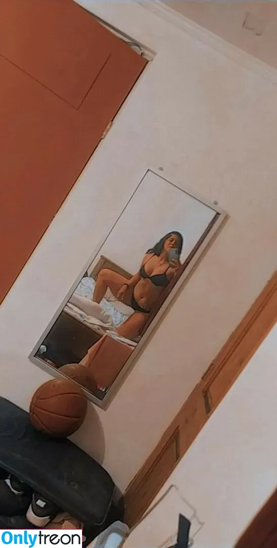 BBmaga nude photo #0017 (BBmaga)
