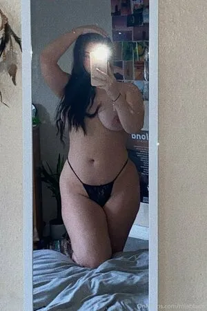 bbmiaxo / bxbymiaxo nude photo #0030
