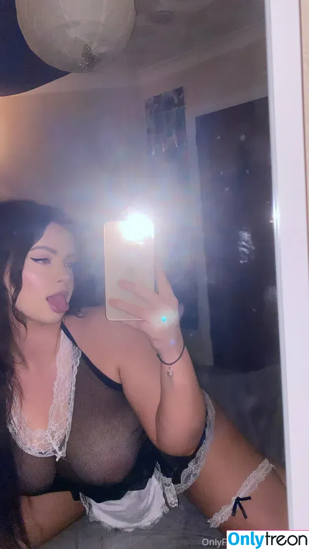 bbmiaxo nude photo #0021 (bxbymiaxo)