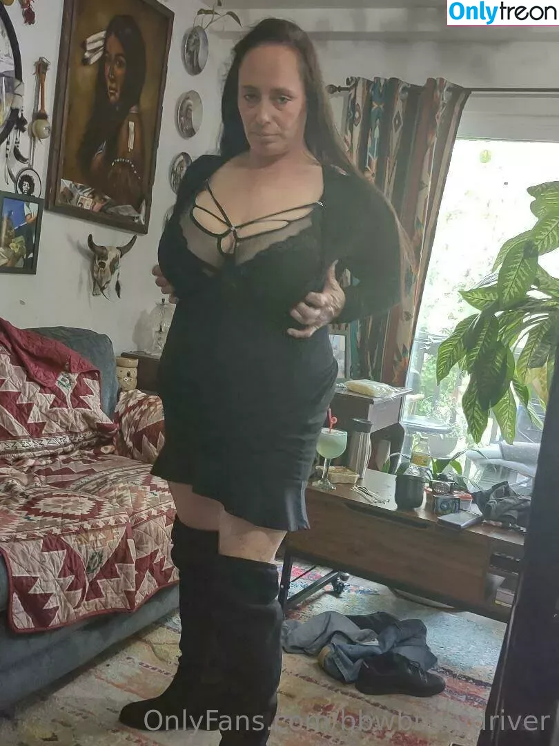 bbwbustydriver nude photo #0023 (hippychick7609)