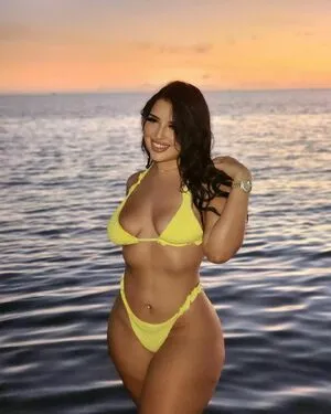 bbyg.sharon / 3xsharonx3 / bbyg._sharon / thicklilmama1 nude photo #0002