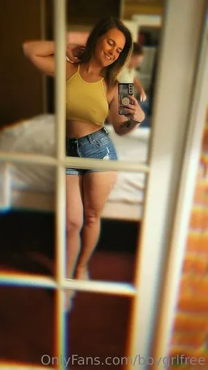 bbygrlfree / bbygirlnyree nude photo #0007