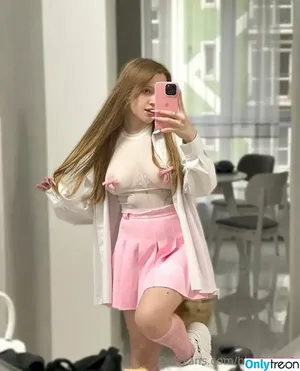 bbyjackie1 / ariella_cream / bbyjackie.1 / bbyjackievip nude photo #0001