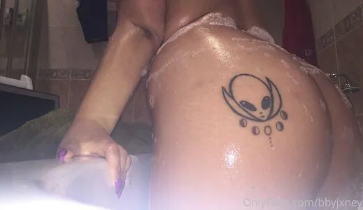bbyjxney_ / bbyjnx nude photo #0017