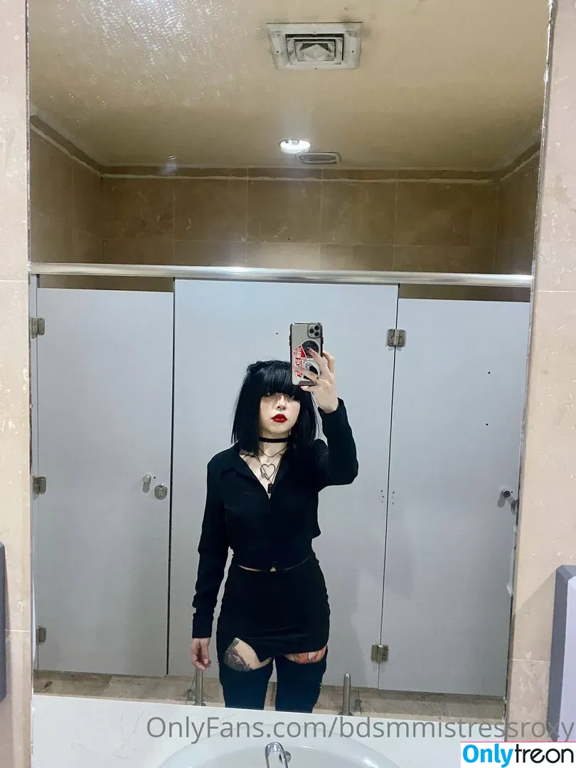 bdsmmistressroxy голая photo #0071 (bdsmmistressroxy)
