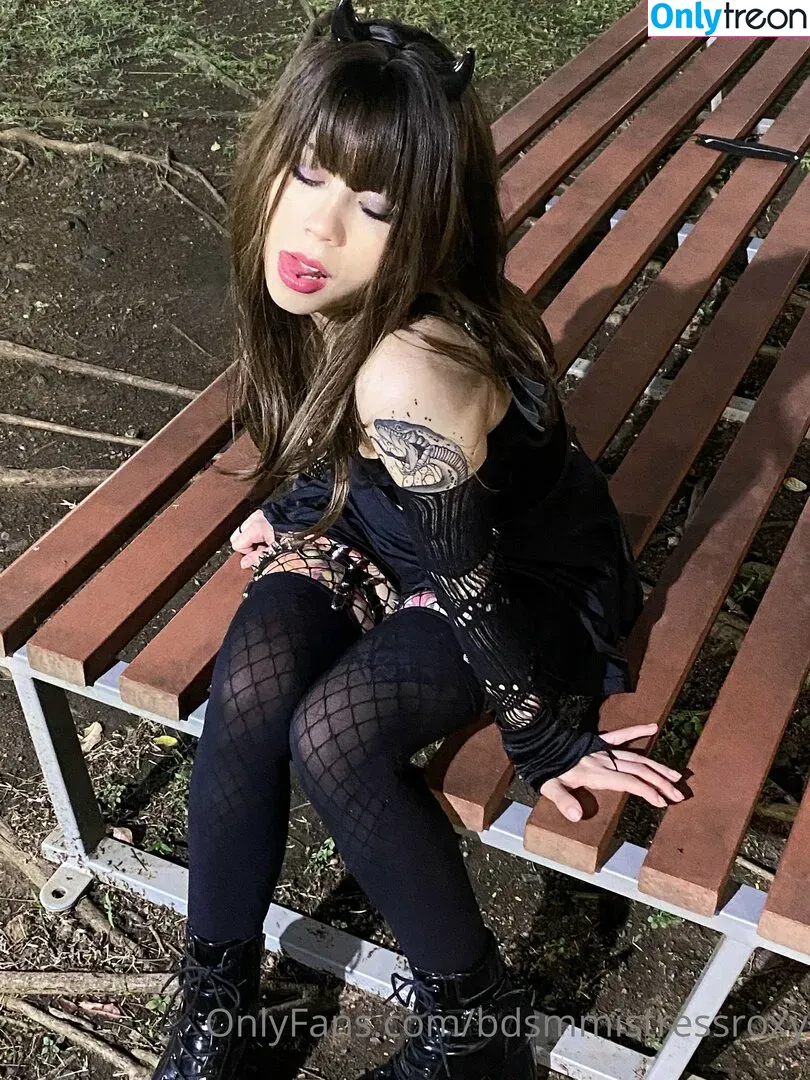 bdsmmistressroxy голая photo #0116 (bdsmmistressroxy)