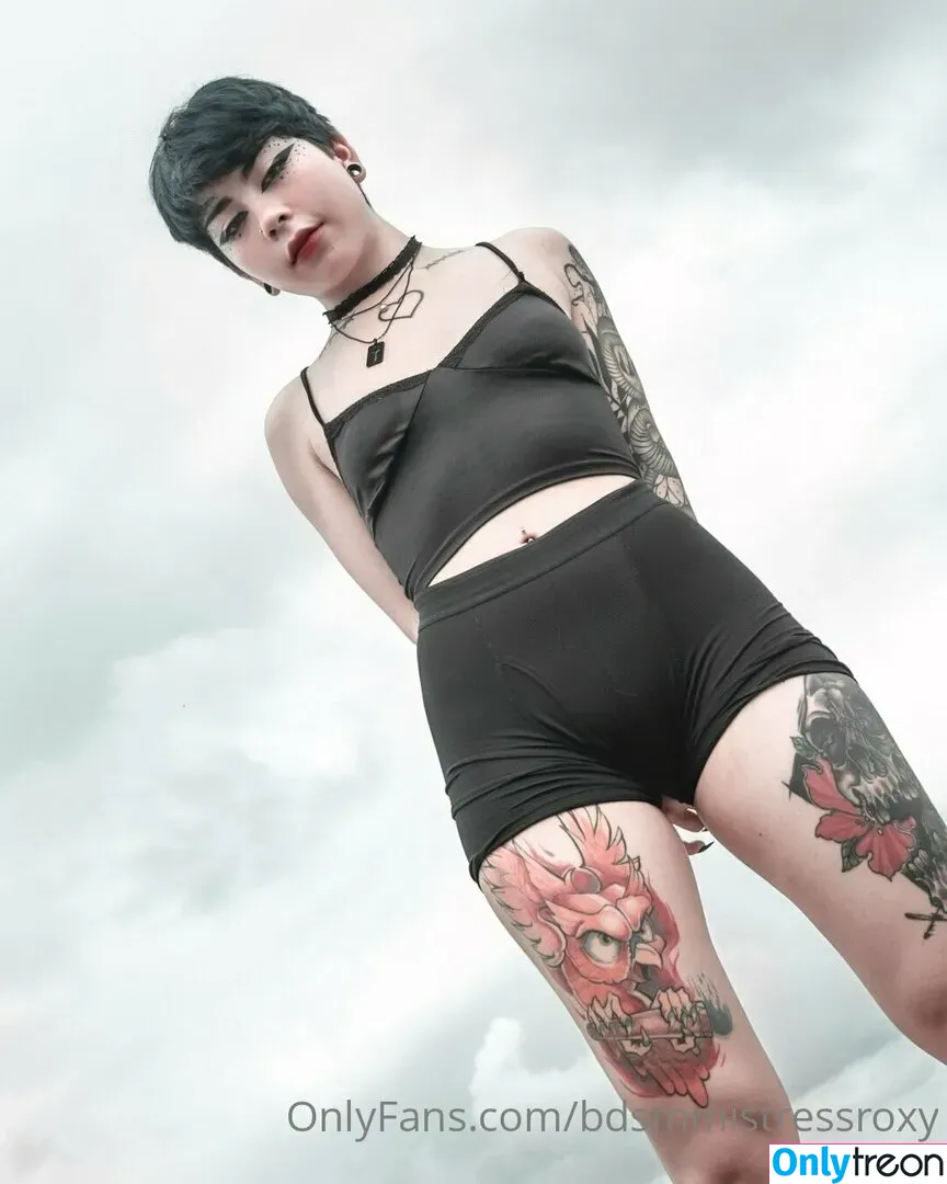 bdsmmistressroxy голая photo #0180 (bdsmmistressroxy)