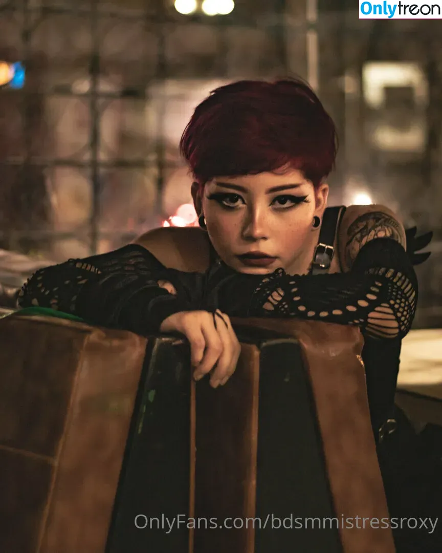 bdsmmistressroxy голая photo #0208 (bdsmmistressroxy)