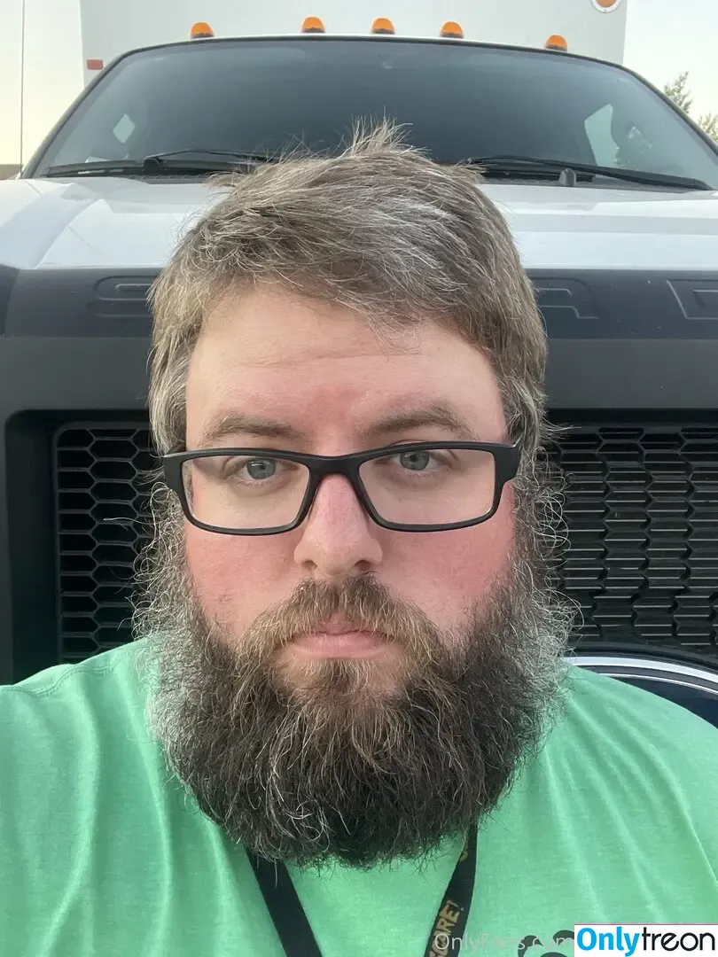 beardedjesus nude photo #0001 (bearded.jesus)