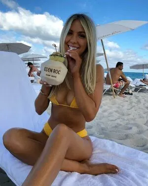 Beatrice Bouchard / beatricebouchard фото голая #0132