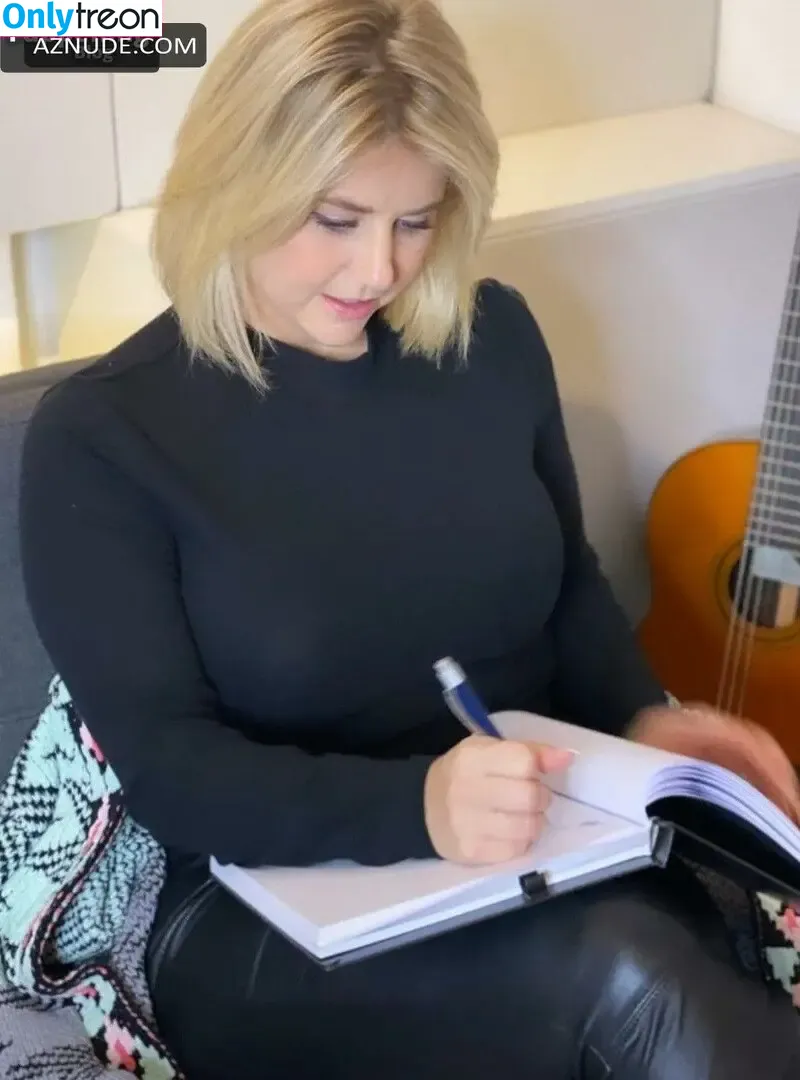 Beatrice Egli голая photo #0857 (beatrice_egli / beatrice_egli_offiziell)