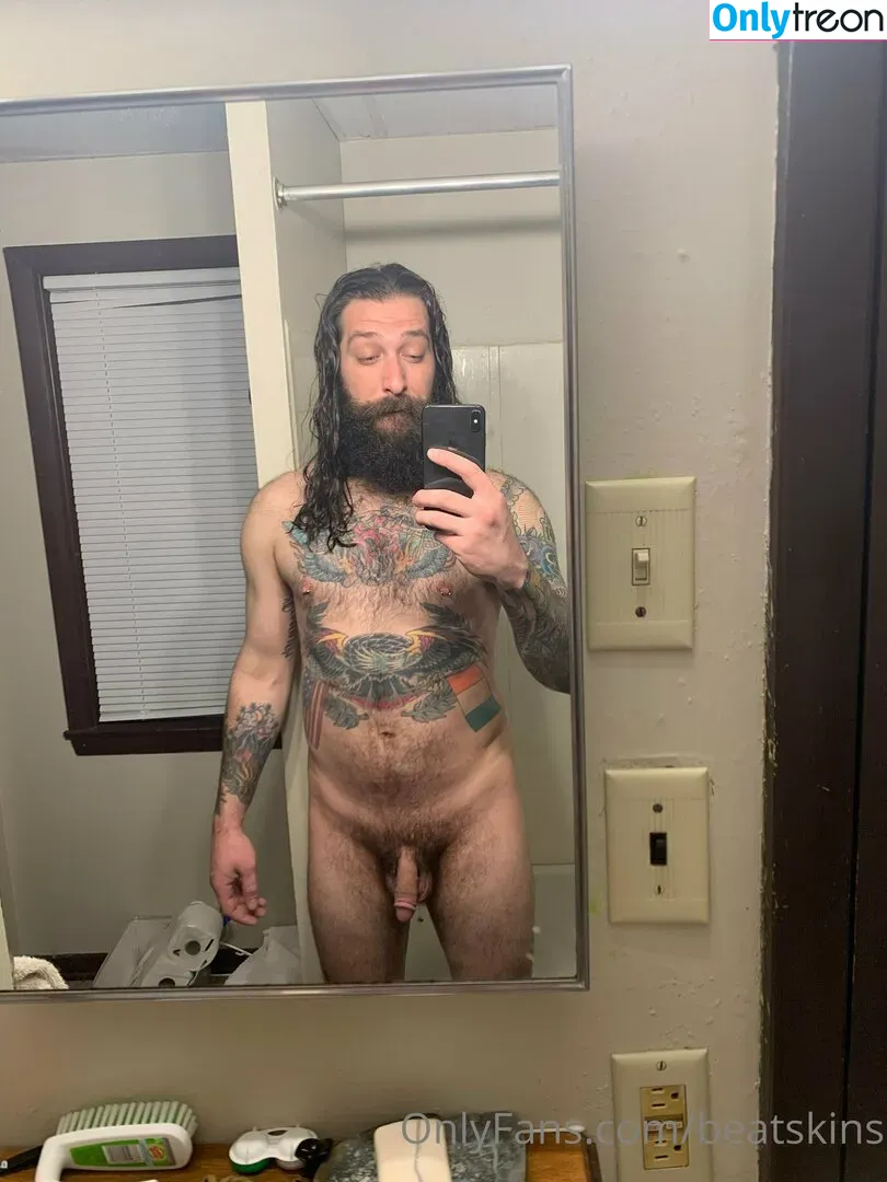 beatskins nude photo #0004 (thebearskinsband)